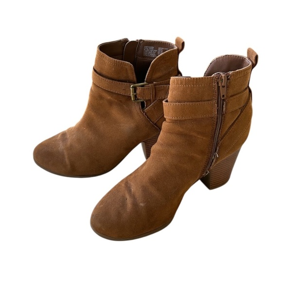 Time and Tru Brown Ankle Boots with Chunky Heel size 8.5 - Picture 3 of 5